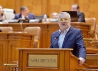 Gigel Ştirbu (PNL), după ce a făcut senzaţie la citirea moţiunii de cenzură cu ochelarii galbeni: ‘Îmi pun cercel și îmi iau și trotinetă’