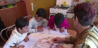 Cinci asistenți maternali din Olt bat recordul la numărul de copii luați în îngrijire