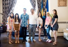 Elevii de 10, premiați de autorități