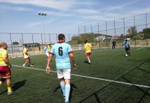 Au dau stingătorul pe minge