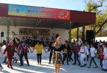 Emilia Dorobanțu, Olguța Berbec și Văru’ Săndel, la ,,Sărbătoarea Nucului” de la Curtișoara