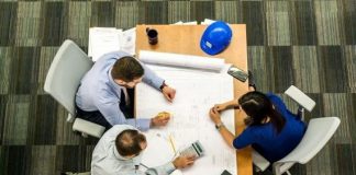 Codul Muncii, modificat din nou. Ce se întâmplă cu vechimea angajaților, dacă angajatorul intră în faliment