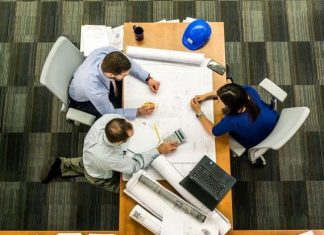 Codul Muncii, modificat din nou. Ce se întâmplă cu vechimea angajaților, dacă angajatorul intră în faliment