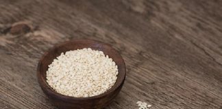 Semințele cu care puteți înlocui SAREA și au mai multe proteine decât carnea