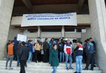 Mai multe persoane trecute de 40 de ani, decât tineri, la Bursa pentru absolvenți