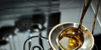 Alimentele care detoxifiază ficatul, drenează fierea și te scapă de constipație