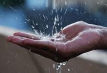 Efectele nebanuite ale terapiei cu apa! Apa calda, apa minune in cazuri de insomnie, probleme circulatorii sau picioare reci