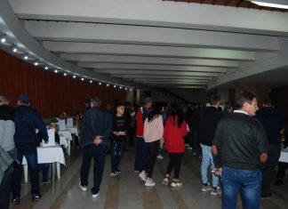 Bursă: Unul din trei absolvenți a fost angajat