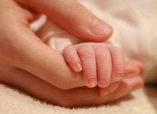 Copil abandonat, în Olt