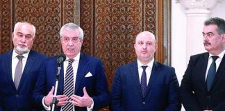 ALDE a ajuns la un pas de disoluţie. Plecări în masă la PNL