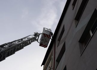 Acoperiș din Slatina, pericol pentru cetățeni