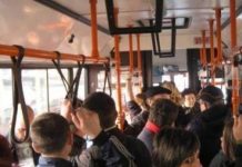 Prefectul de Olt: „Transportatorii să reducă numărul de pasageri”