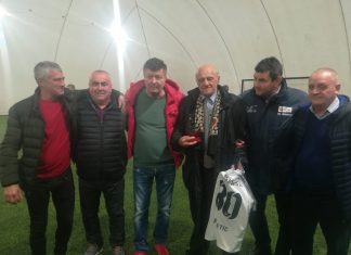 FOTO. Foștii elevi s-au strâns în jurul profesorului Ion Pârvulescu