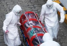 Un copil de un an, transferat la București, după ce a fost confirmat cu COVID 19