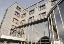 Opt hoteluri din Olt care vor să găzduiască refugiați ar putea primi bani de la stat