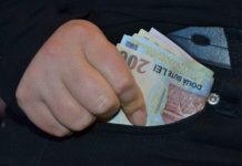 Un noul flagrant, în Olt. Polițist cercetat pentru că șantaja o femeie