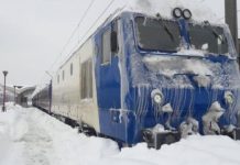 Între Piatra-Olt și Caracal, trenurile circulă doar remorcate cu locomotive Diesel