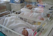 ȘOCANT. Primarul din Verguleasa despre fetița abandonată: „Mama i-a lăsat și un rucsac”