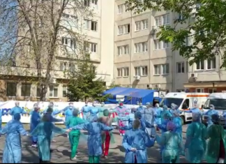 Hora bucuriei la Spitalul „Victor Babeș” Craiova, după ce medicii au salvat un caracalean cu coronavirus