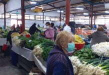 Piața Zahana s-ar putea închide. Legumicultorii olteni amenință cu proteste