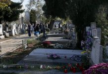 Descinderi, la o înmormântare din Slătioara