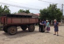 Pubele de gunoi, distribuite gratuit locuitorilor din Corabia