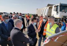 FOTO. Ministrul Transporturilor: Tronsonul II al Drumului expres ce tranzitează și Oltul, gata înainte de termenul din contract