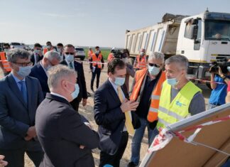 FOTO. Ministrul Transporturilor: Tronsonul II al Drumului expres ce tranzitează și Oltul, gata înainte de termenul din contract