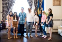 Elevii olteni de 10 la Bac și Evaluare Națională vor primi stimulente financiare