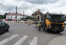 Sens giratoriu, într-o intersecție din Caracal