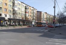 Trei mașini implicate într-un accident, în Slatina
