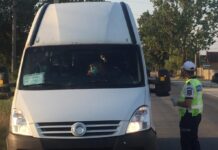 Șofer de microbuz pe ruta Brebeni-Slatina, prins băut la volan