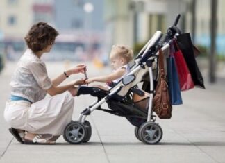 Sute de familii din Olt lăsate fără indemnizaţie de creşterea copilului, pe motiv că unul dintre părinţi nu a vrut să stea acasă o lună cu bebeluşul