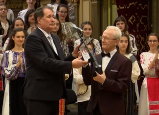 Corul Symbol înființat de Jean Lupu, cetățean de onoare al Oltului, sărbătorește 30 de ani