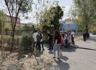 FOTO. Scenariul roșu la Școala Vădăstrița, după ce un profesor a fost confirmat cu COVID-19