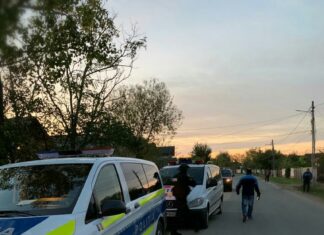 Percheziții la doi bărbaţi care au furat 140 de anvelope