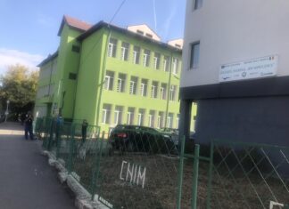 Toate clasele de liceu și gimnaziu de la CN „Ion Minulescu” Slatina, în scenariul roșu