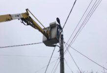 Scornicești: Lămpile de iluminat stradal sunt schimbate