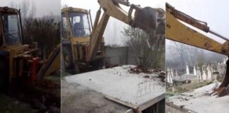 Imagini șocante în Olt! Un preot a dărâmat cu excavatorul un cavou