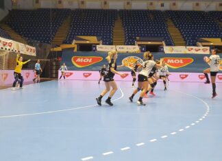 Handbal: Universitatea Cluj-CSM Slatina 27-29