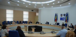 ȘEDINȚĂ EXTRAORDINARĂ LA CONSILIUL JUDEȚEAN OLT. PROIECTE IMPORTANTE PENTRU COMUNITĂȚILE LOCALE