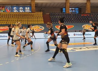 Handbal: CSM Slatina a pierdut confruntarea cu SCM Gloria Buzău, scor 24-23