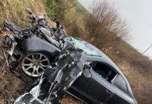 Strejești: accident între un autocamion și un autoturism