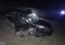 ACCIDENT GRAV, ÎN OLT. AU CĂZUT CU AUTOTURISMUL DE PE UN POD DE LA APROAPE 8 METRI ÎNĂLȚIME