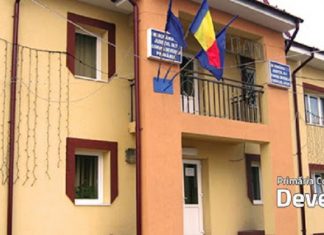 ŞAPTE CANDIDAŢI SE BAT PENTRU PRIMĂRIA DEVESELU. CINE SUNT ACEȘTIA