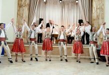 ZECI DE INSTRUMENTIȘTI ȘI DANSATORI DE LA „DOINA OLTULUI” BENEFICIAZĂ DE CONDIŢII SPECIALE DE MUNCĂ. Manager „Centrul Județean de Cultură și Artă Olt”: „Profesia lor presupune un grad de dificultate mai mare”