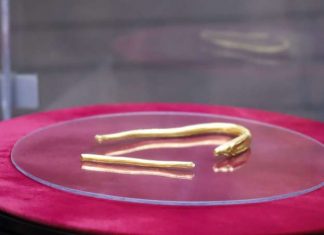 Brăţara dacică de la Optaşi-Măgura poate fi văzută în cadrul expoziției permanente de la Muzeul Județean Olt