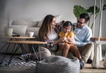 Cum îți asiguri un preț fix la electricitate timp de 12 luni pentru casa ta