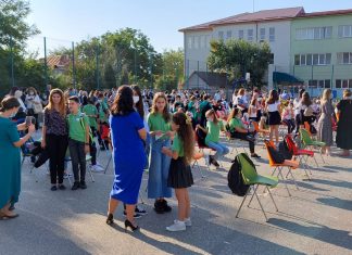 FOTO. Aproape 52.000 de copii din Olt au început un nou an școlar