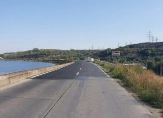 Continuă asfaltarea barajului Slatina-Slătioara. CJ Olt a alocat bani